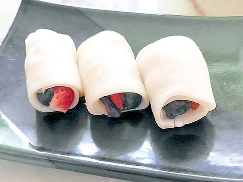 春分の日にも!苺のモチモチあん巻き♪
